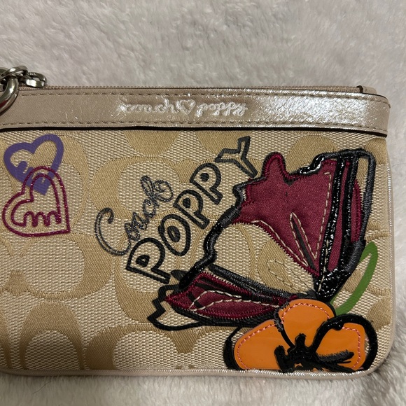 Rare NWT Coach Poppy Wristlet - Picture 5 of 7